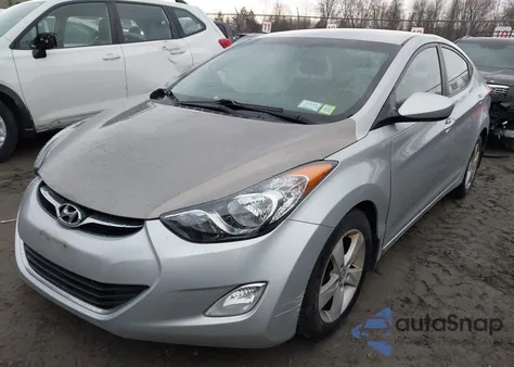 2013 Hyundai Elantra Gls z USA, uszkodzony, nr VIN KMHDH4AE8DU879270